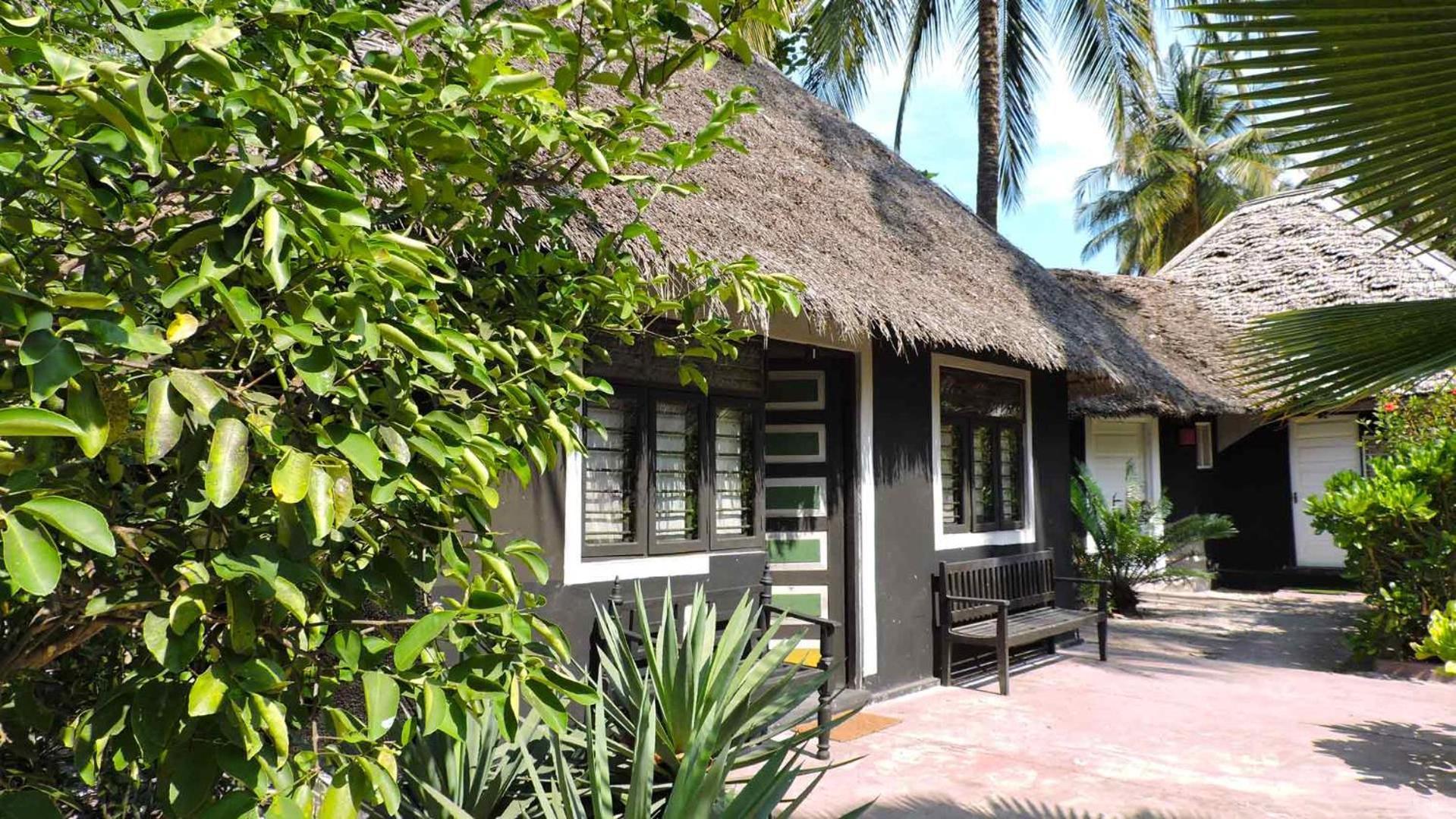 Paje By Night Bungalows Exterior photo